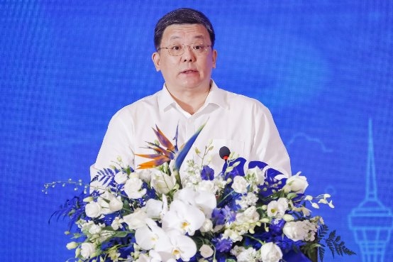 　　(图3 福建省人民政府国有资产监督管理委员会党委书记、主任黄莼致辞)