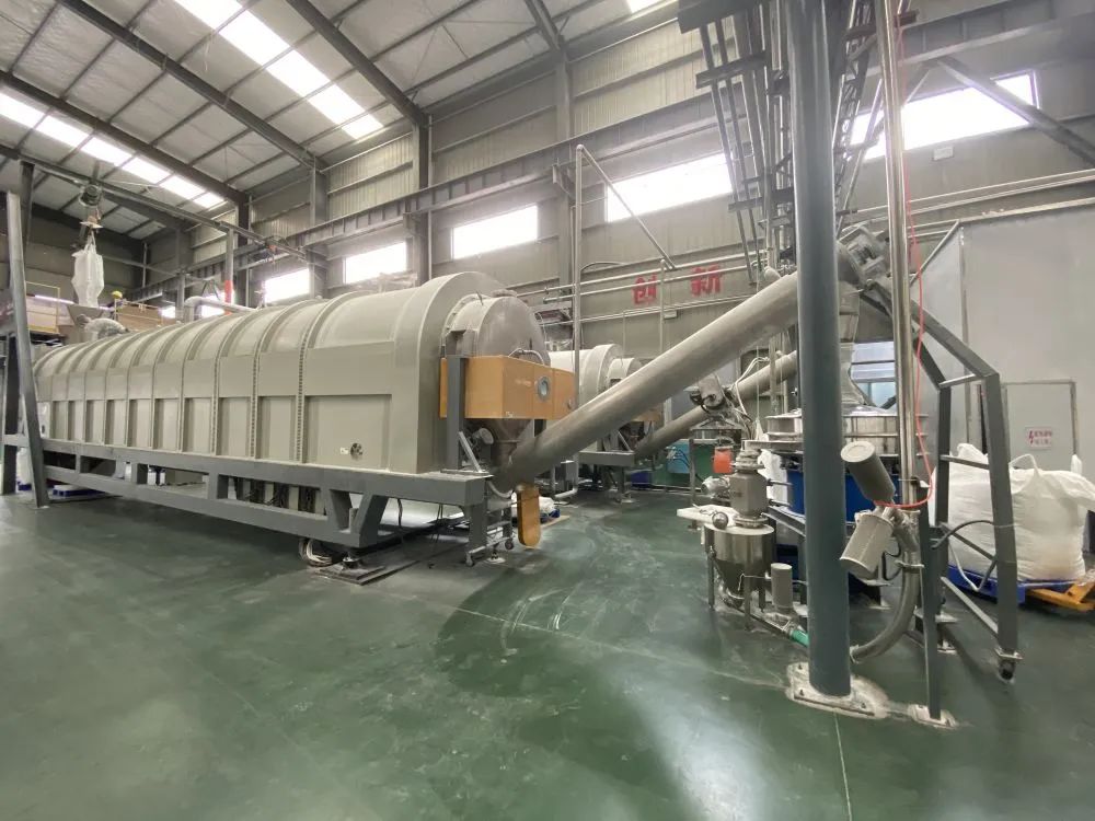 【实探】天量矿渣来袭! 云母提锂吸金力十足，产量4年增5倍，宜春陶瓷厂纷纷改行炼锂