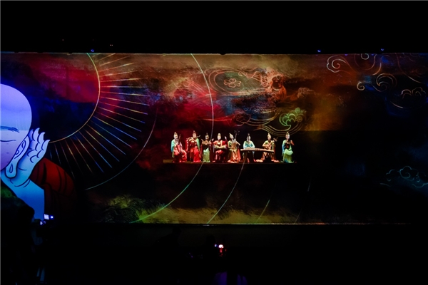 　　敦煌复原乐器合奏《极乐》