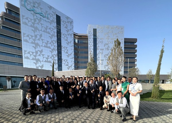 　　撒马尔罕明宇丽雅酒店团队