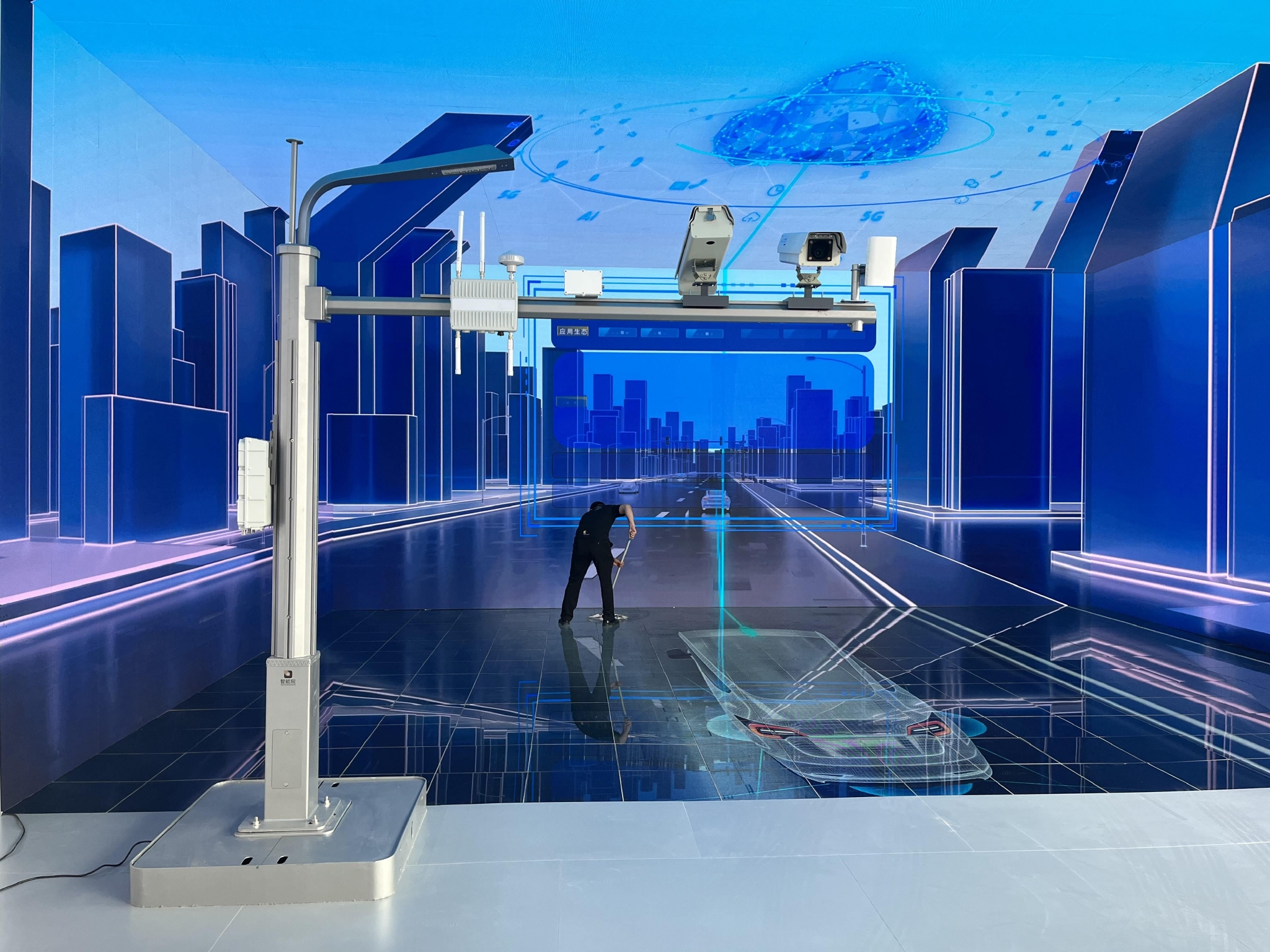 智能交通信号装置已成为智慧城市的重要组成部分.吴博峰/摄