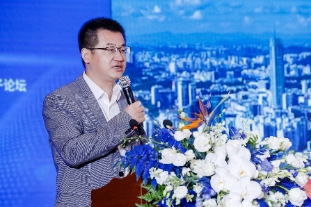 　　(图8 中国首席经济学家论坛理事、平安证券首席经济学家钟正生发表演讲)