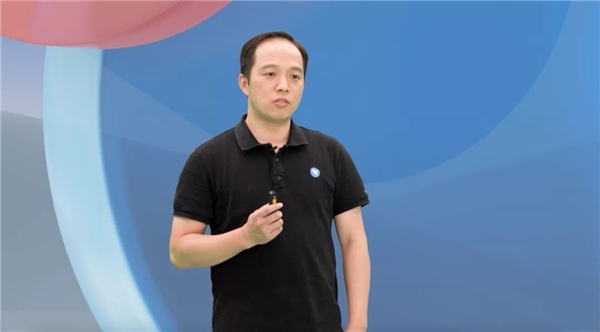 　　钉钉开放平台财税板块负责人朱伟(梓寻)