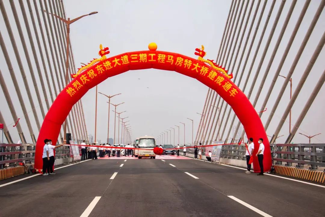 通车仪式现场.&nbsp;马淑怡 摄