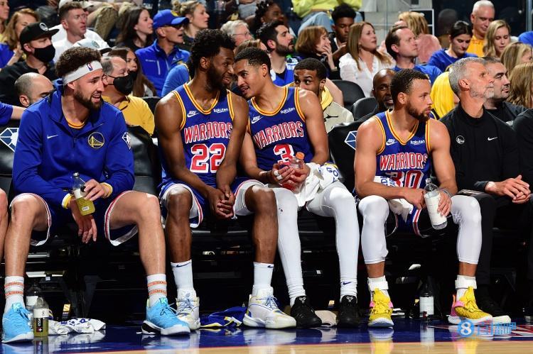 金州勇士新赛季阵容大调整克莱离队签下欧文组成全新后场组合