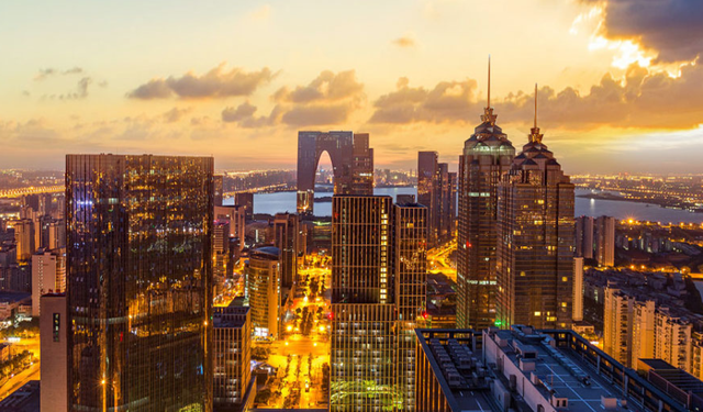 (苏州市地标建筑"东方之门".图片来源:苏州市住建局官网)