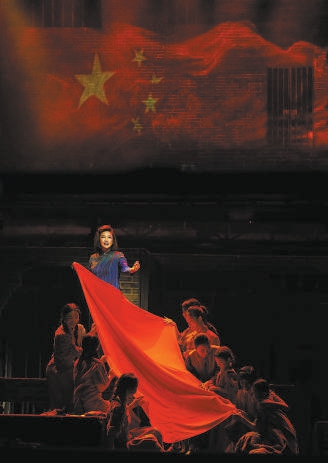 韩轩女高音歌唱家王莉,作为第五代"江姐"的传承人,曾经在民族歌剧