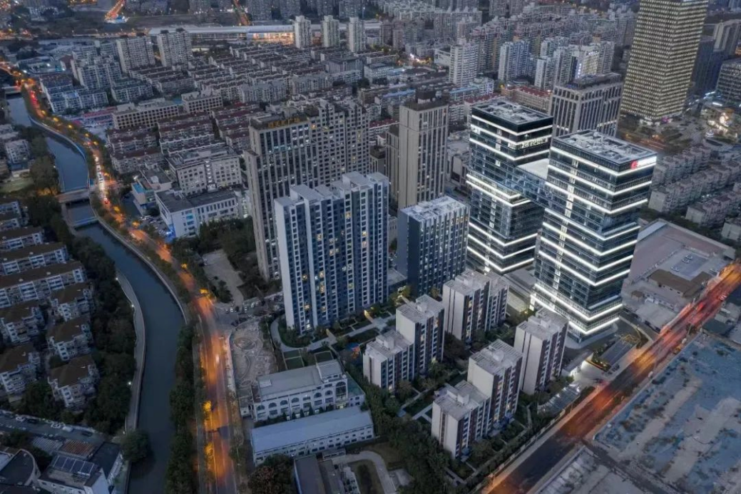 　　上海 中骏·天悦实景图