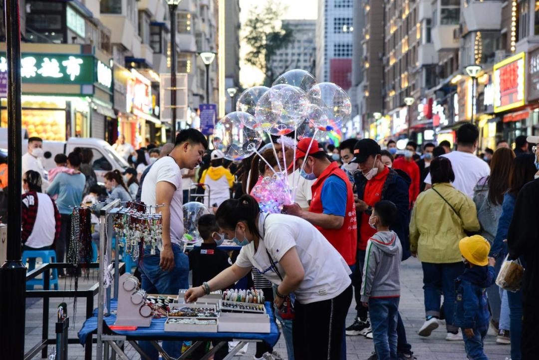 长春桂林路商业街区。（资料图片）人民网 李洋摄