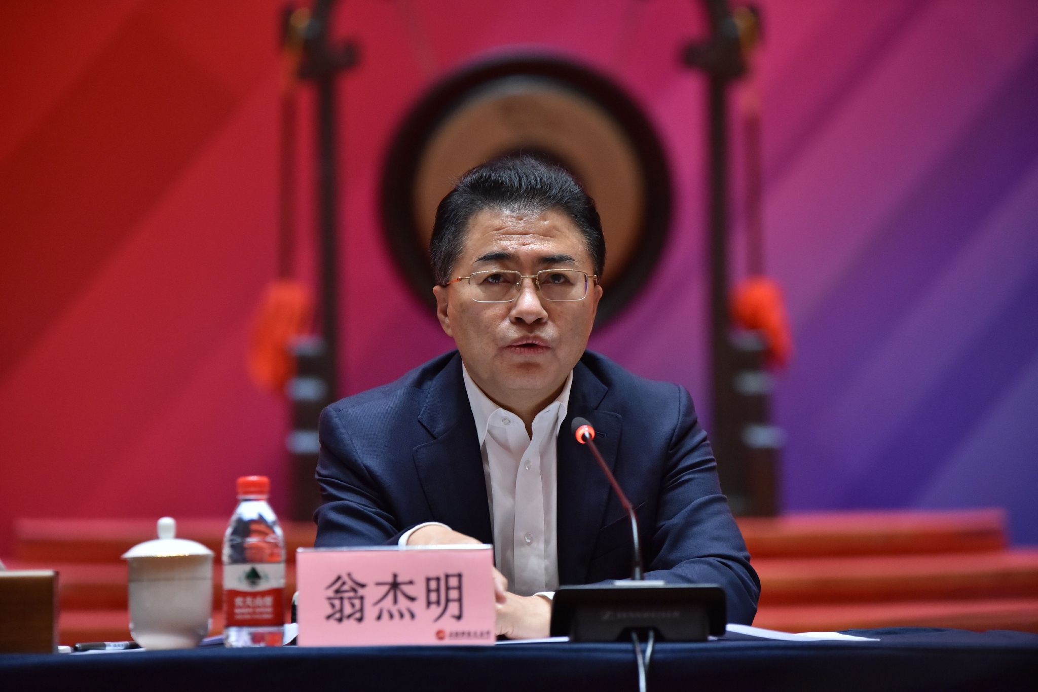 9月26日,国资委会同上交所召开中央企业上市工作座谈会,国资委党委