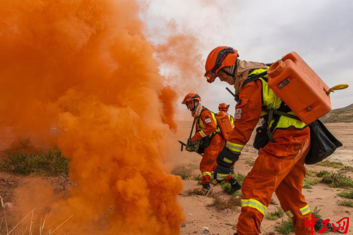 甘肃森林消防森林消防员实战比武锻利剑