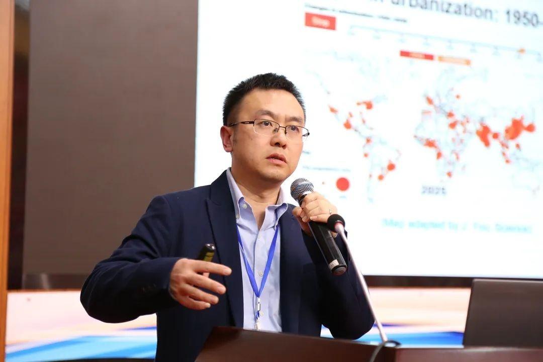 　　华东师范大学地理科学学院余柏蒗教授