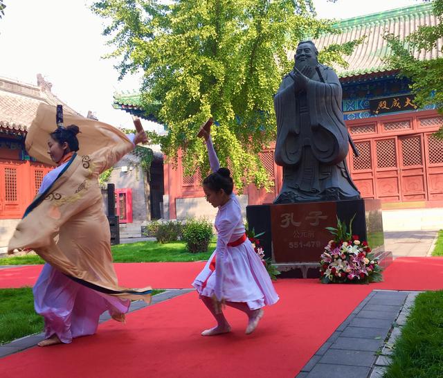 舞蹈《孔儒礼运》.新京报见习记者 罗艳 摄