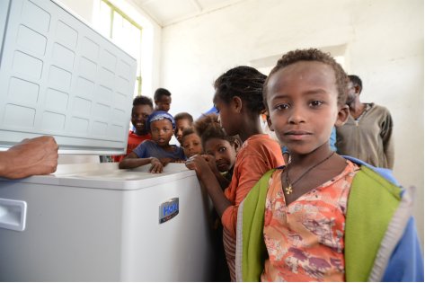 　　海尔生物医疗太阳能疫苗冰箱为埃塞儿童筑起防护