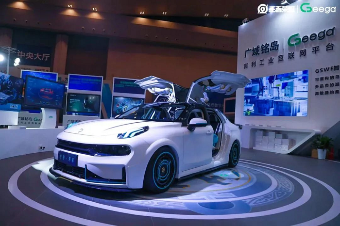 Geega平台在2021年智博会上展出的鲁班大师“智造”概念车