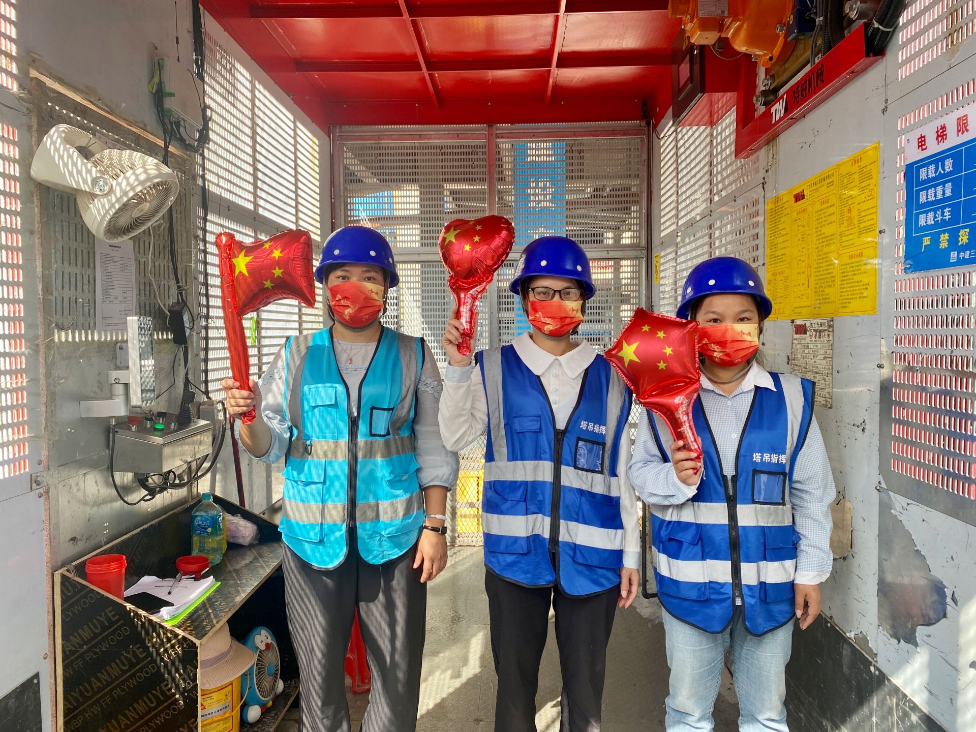 国庆假日不离岗!深圳重点项目建设者坚守一线全力推进|一线_新浪财经_新浪网