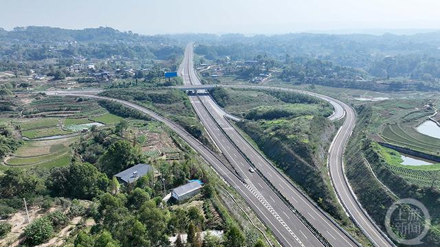 永泸高速全线通车 川渝间再添新通道|泸州市_新浪财经_新浪网