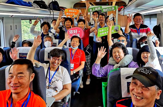 纪念日,康养,美食,专业学,避暑避寒等主题旅游线路和产品开发不足