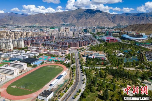 图为西藏拉萨柳梧新区. 江飞波 摄