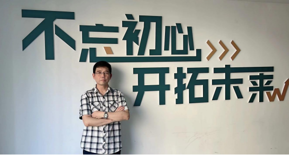 　　西安迅普商贸有限公司总经理 王建清先生