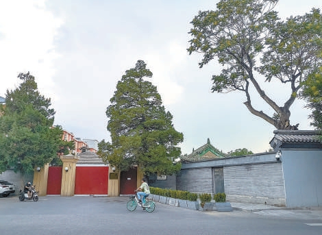 礼王府在西黄城根大街的一处大门. 蒋晨明 摄