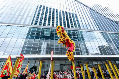 从车库到前滩T6，与中国人力资源共同成长的前程无忧重新出发|前程无忧|上海市_新浪新闻