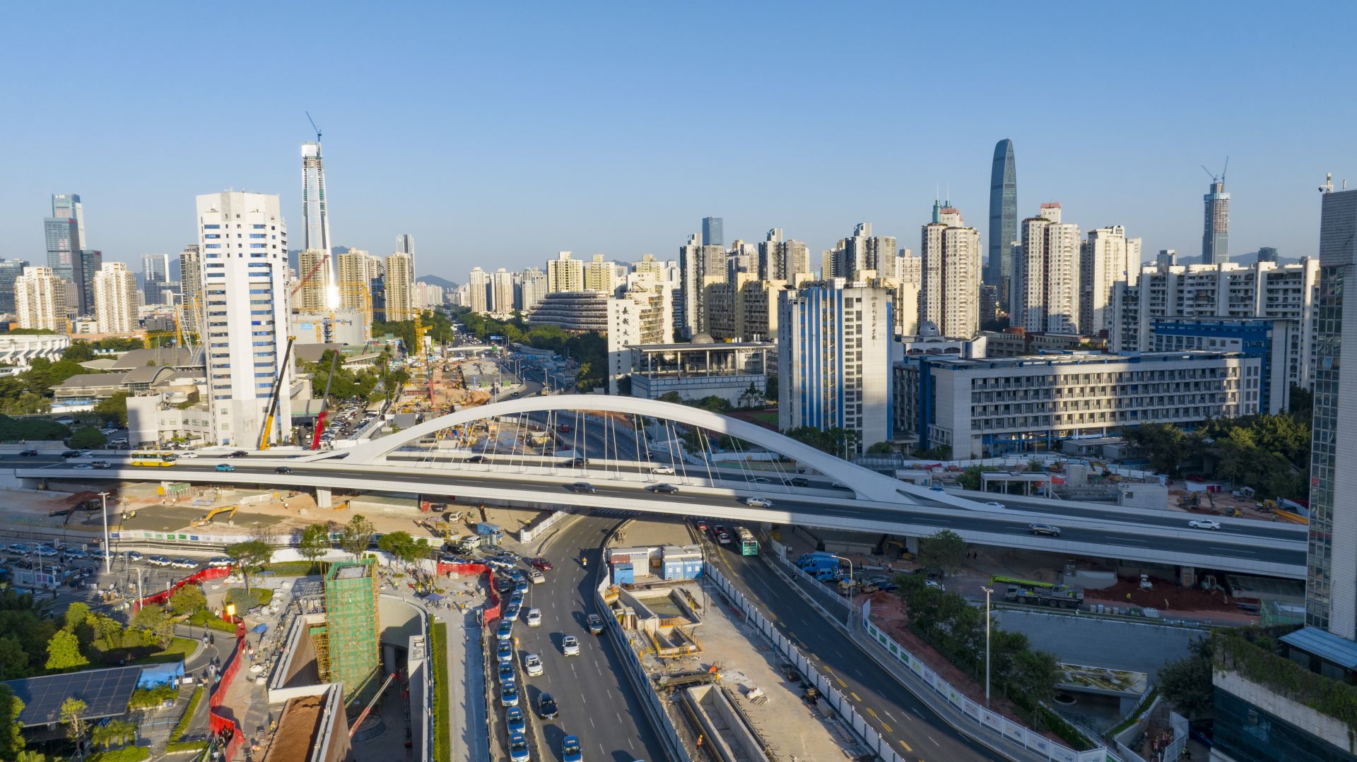 从"大通道"到"大枢纽",黄木岗综合交通枢纽蝶变绽新颜|中国中铁_新浪