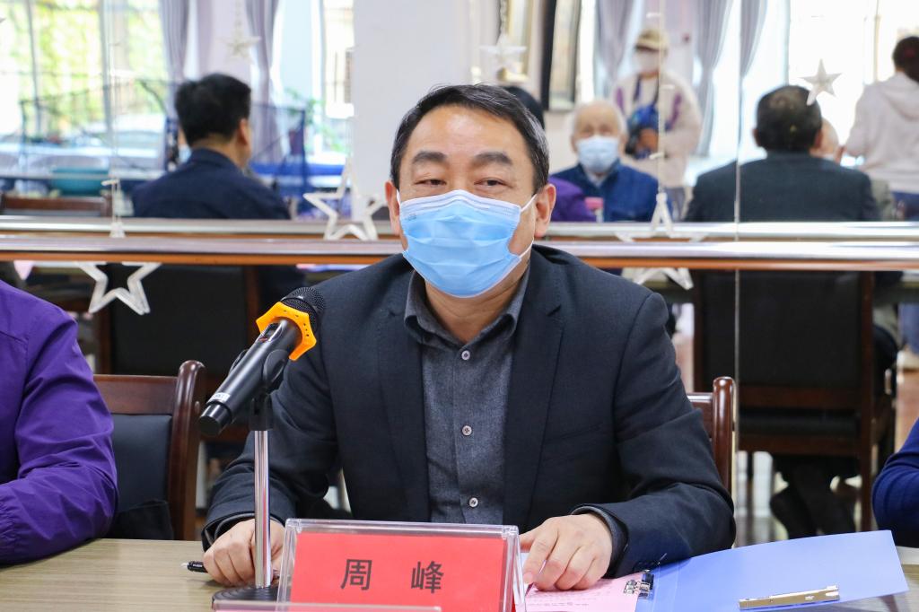 党委副书记,副院长周峰介绍学校建设与发展情况