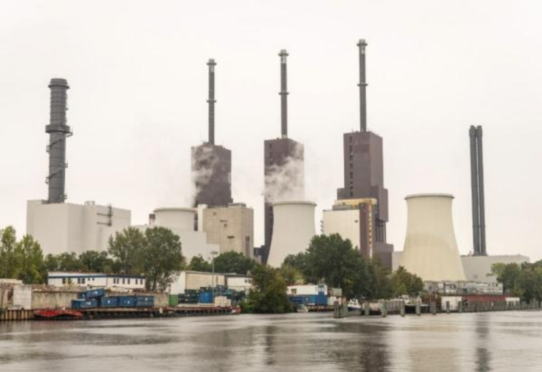9月8日，德国柏林市郊的一座热电厂图源：新华社