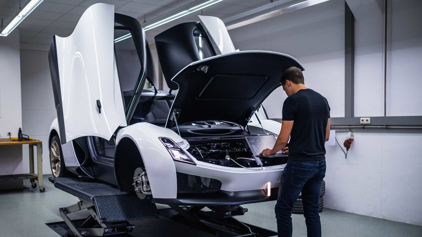 阿波罗 G2J 纯电超跑原型车官图公布，下个月 2022 年广州车展首发