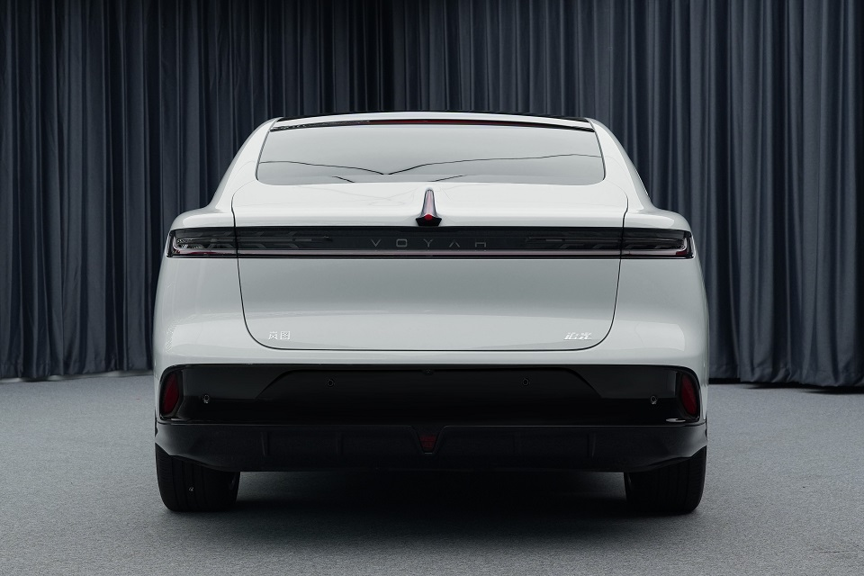 岚图首款轿车“追光”通过工信部申报 车长超5米