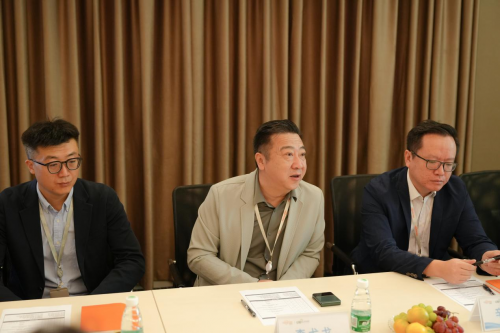 　　有料网总经理李弋戈发言