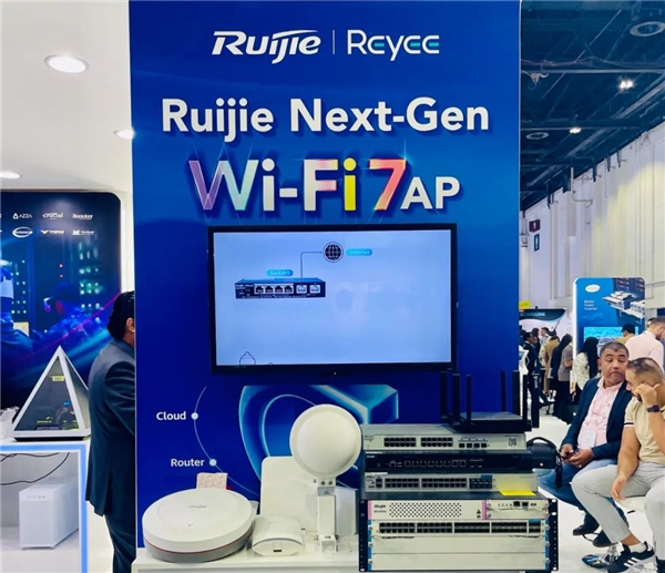 　　锐捷Wi-Fi 7 AP亮相迪拜海湾信息科技展