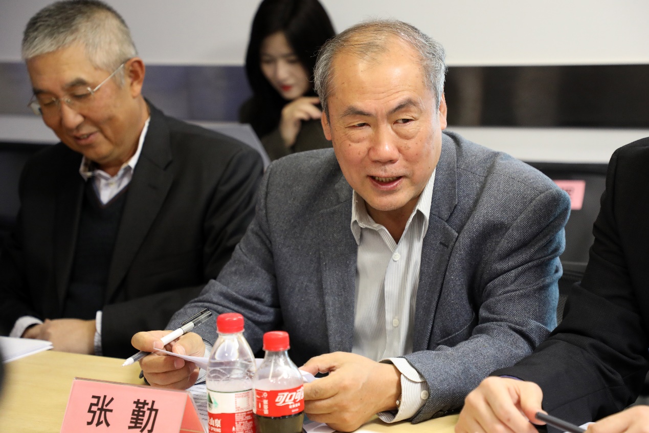　　张勤主席发表致辞