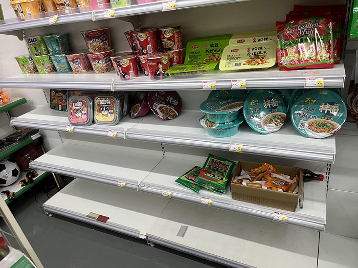 货架有空位意味着补货速度比较慢