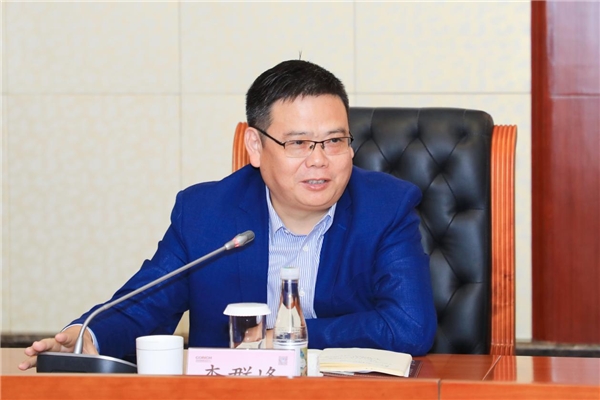 　　海螺环保董事会主席李群峰