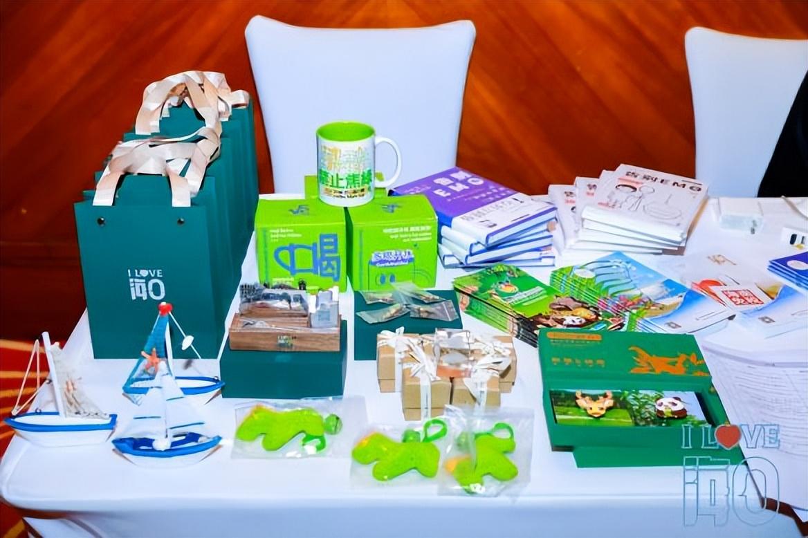 &emsp;&emsp;椰城疗愈驿站及兑奖奖品