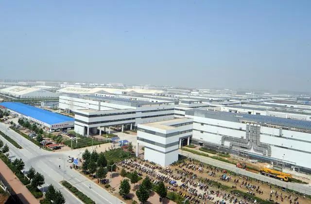 郑州航空港区的富士康工厂 图源：视觉中国