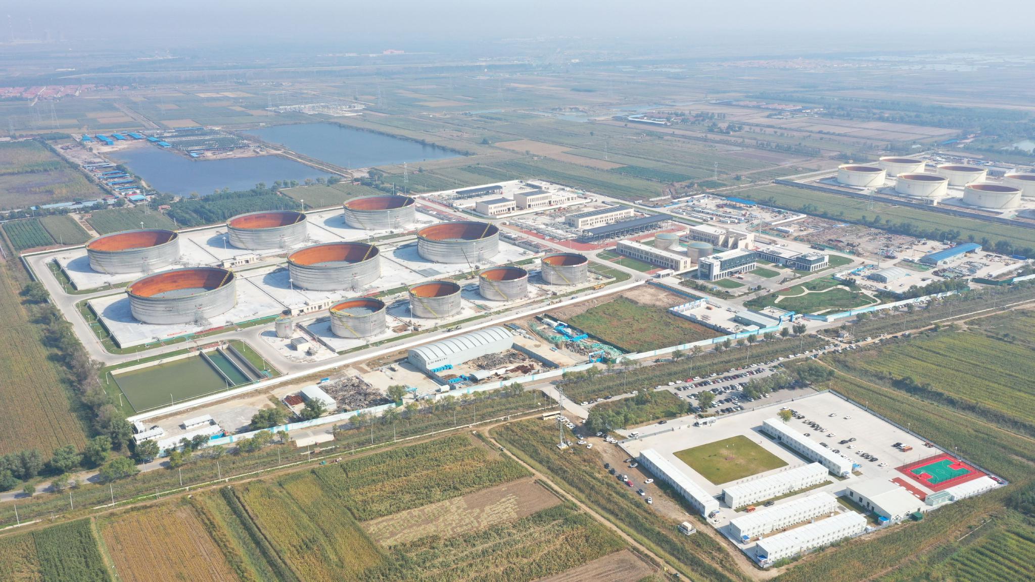 胜利油田老东营原油库于1986年建成投产,担负着胜利油田70%的原油输销