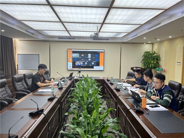 　　第七期广州青年企业家发展领航计划班长王锐旭发言