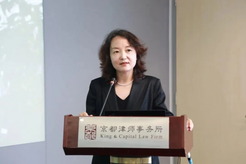 　　梁雅丽律师
