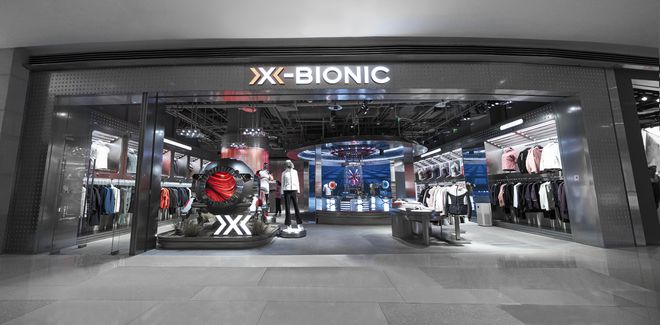 　　充满黑科技的X-BIONIC北京国贸旗舰店