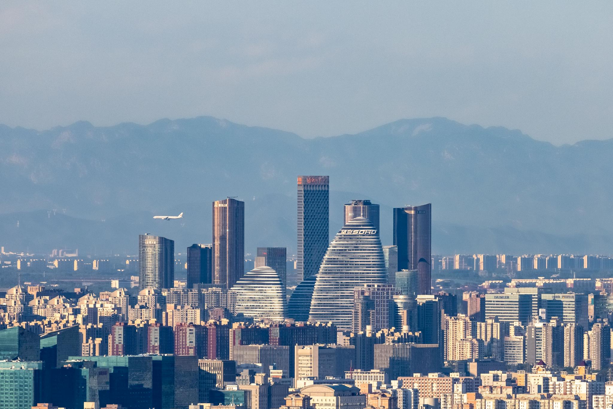 2021年6月,中国北京,高楼林立的望京地区,这里是众多知名外企和互联网