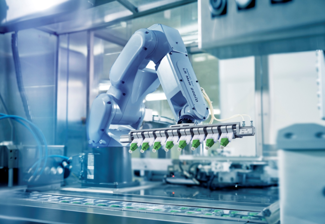 天士力现代中药智能制造生产线一角