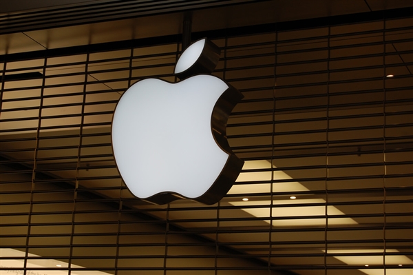 三星：对标华为！三星高管称苹果2024年进入折叠屏市场