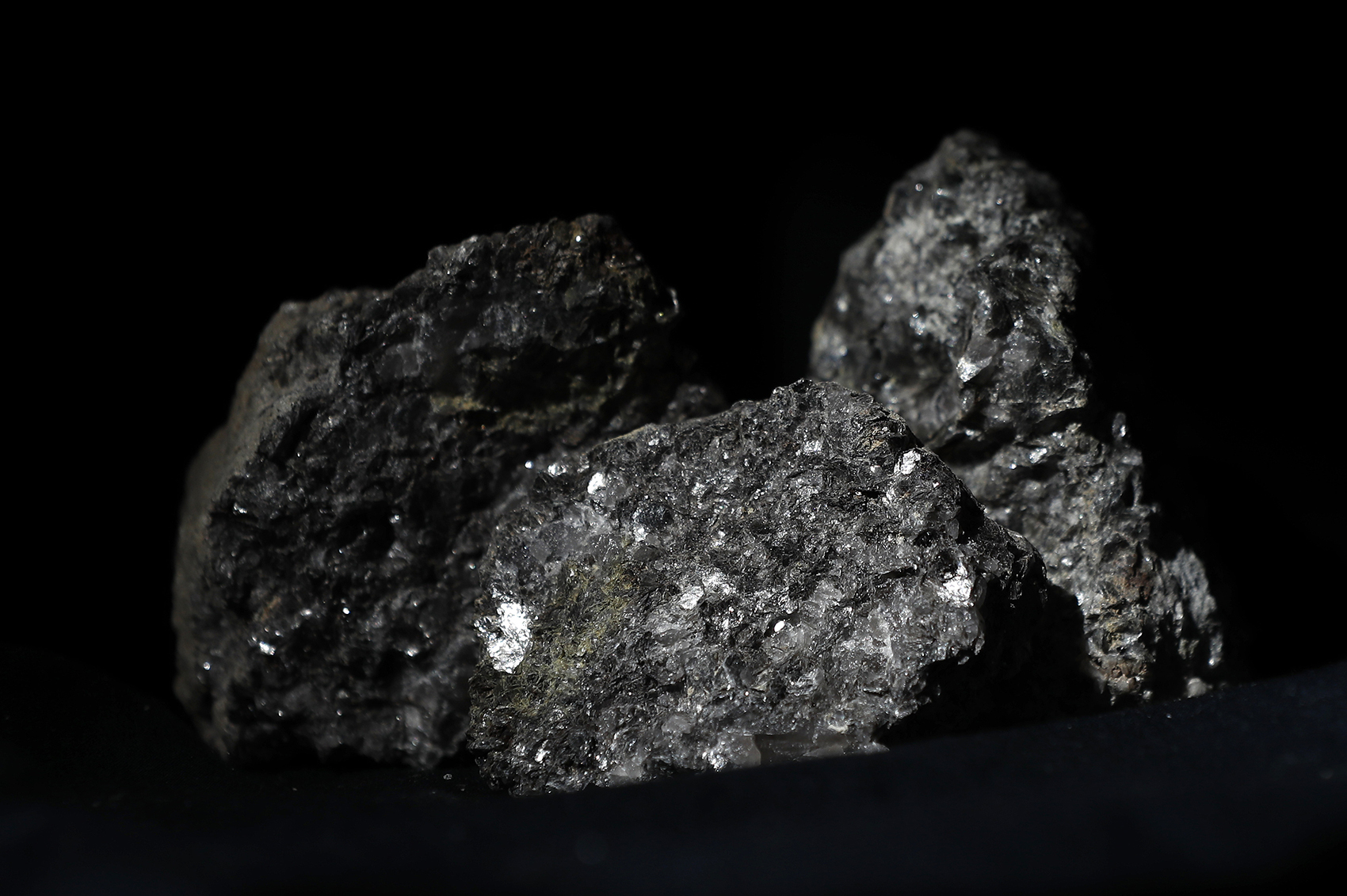 锂矿石。图片来源：视觉中国