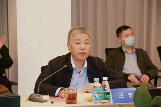 理工导航领导发表讲话