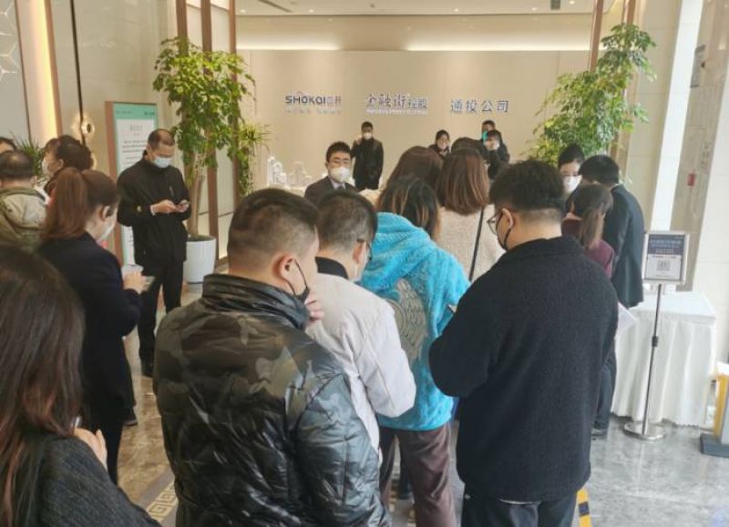 北京台马取消“双限”:售楼部通宵卖房人流潮涌,有项目连夜成交80套称将涨价_手机新浪网