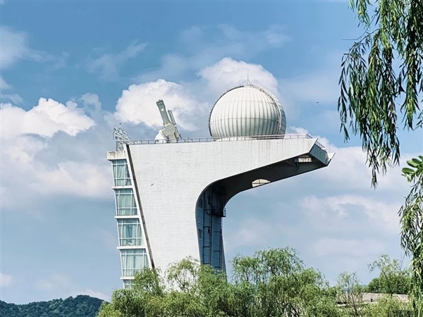 太阳磁场望远镜。供图／国家天文台怀柔观测站