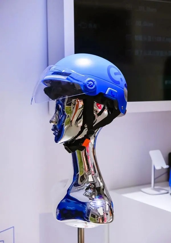 餓了么推出新款智能頭盔：能實現iPhone 14同款車禍檢測